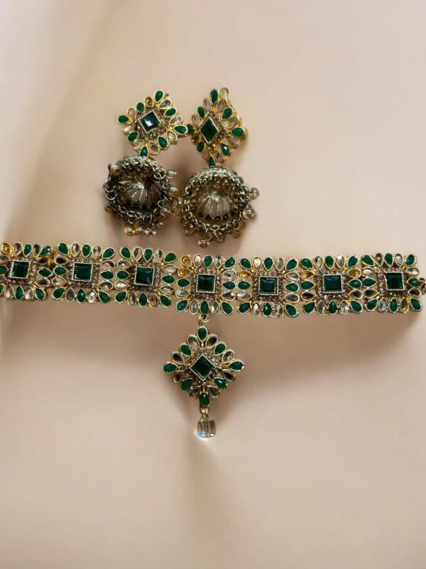 SMBS- Timeless Beauty Choker Set