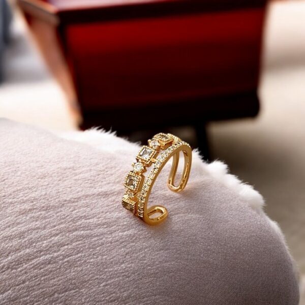 SMD-Luxury Gold Ring