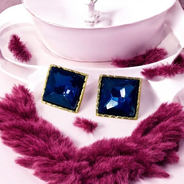 IMG-20250106-WA0049_428c2076-f154-4756-b8a6-0969287b7681_1800x1800-Photoroom (1) Ferozi Square Tops-COFT