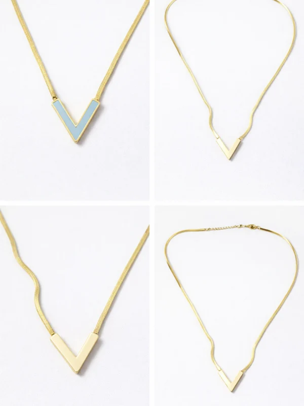 121 V-Shaped Pendant