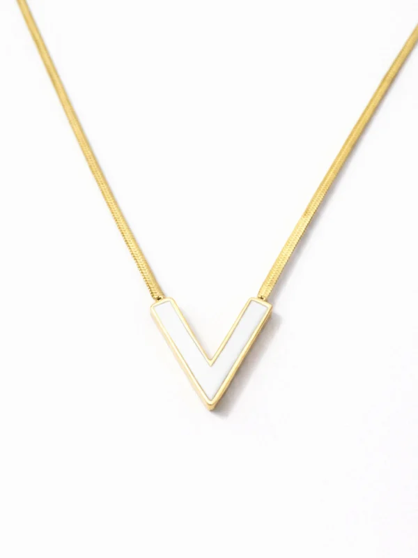 161 V-Shaped Pendant